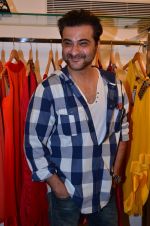 Sanjay Kapoor at Fizaa store in Mumbai on 4th Dec 2013